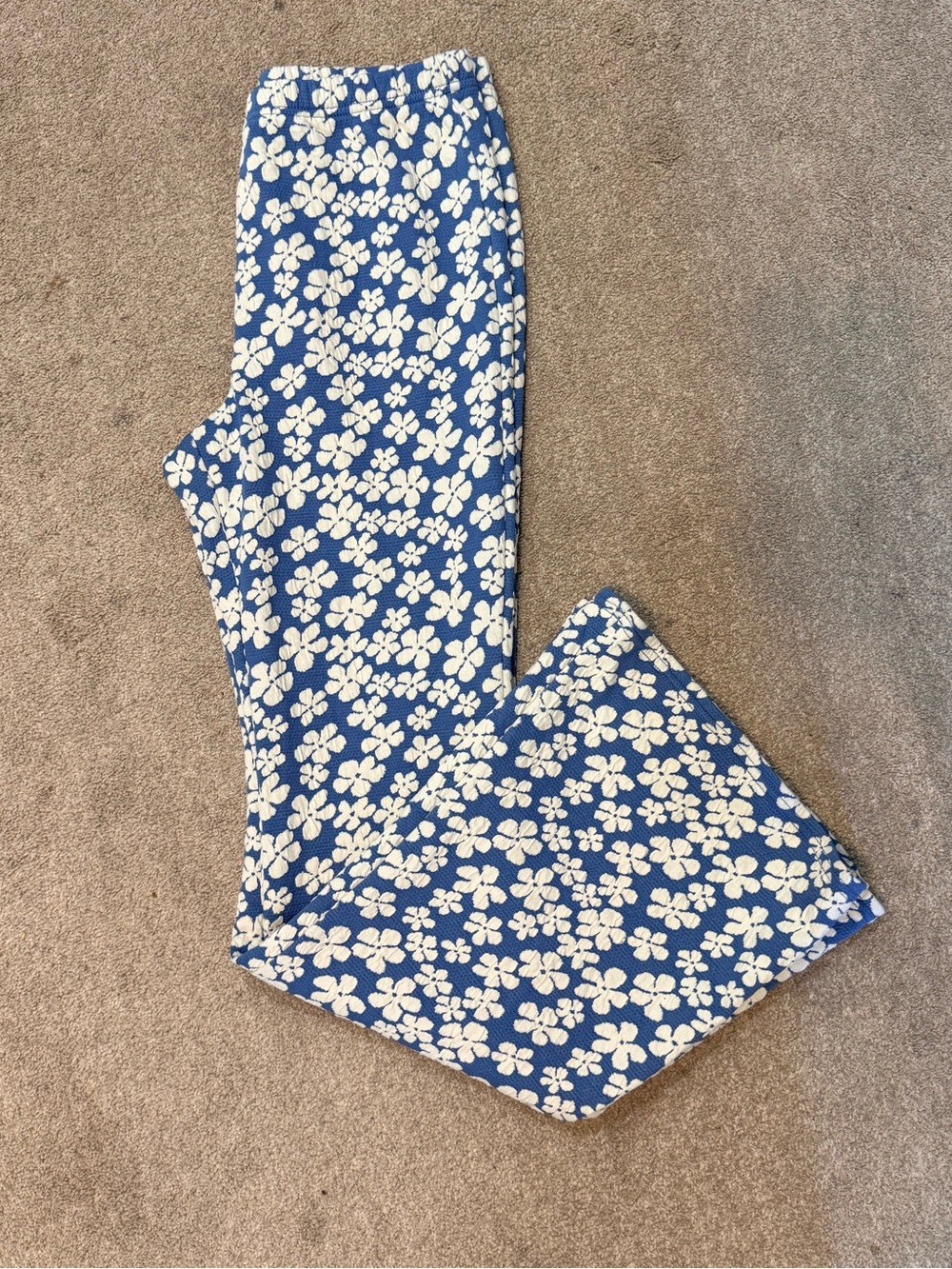 American Eagle Light Blue White Floral 70’s Style Pull On Flare Pants Size M